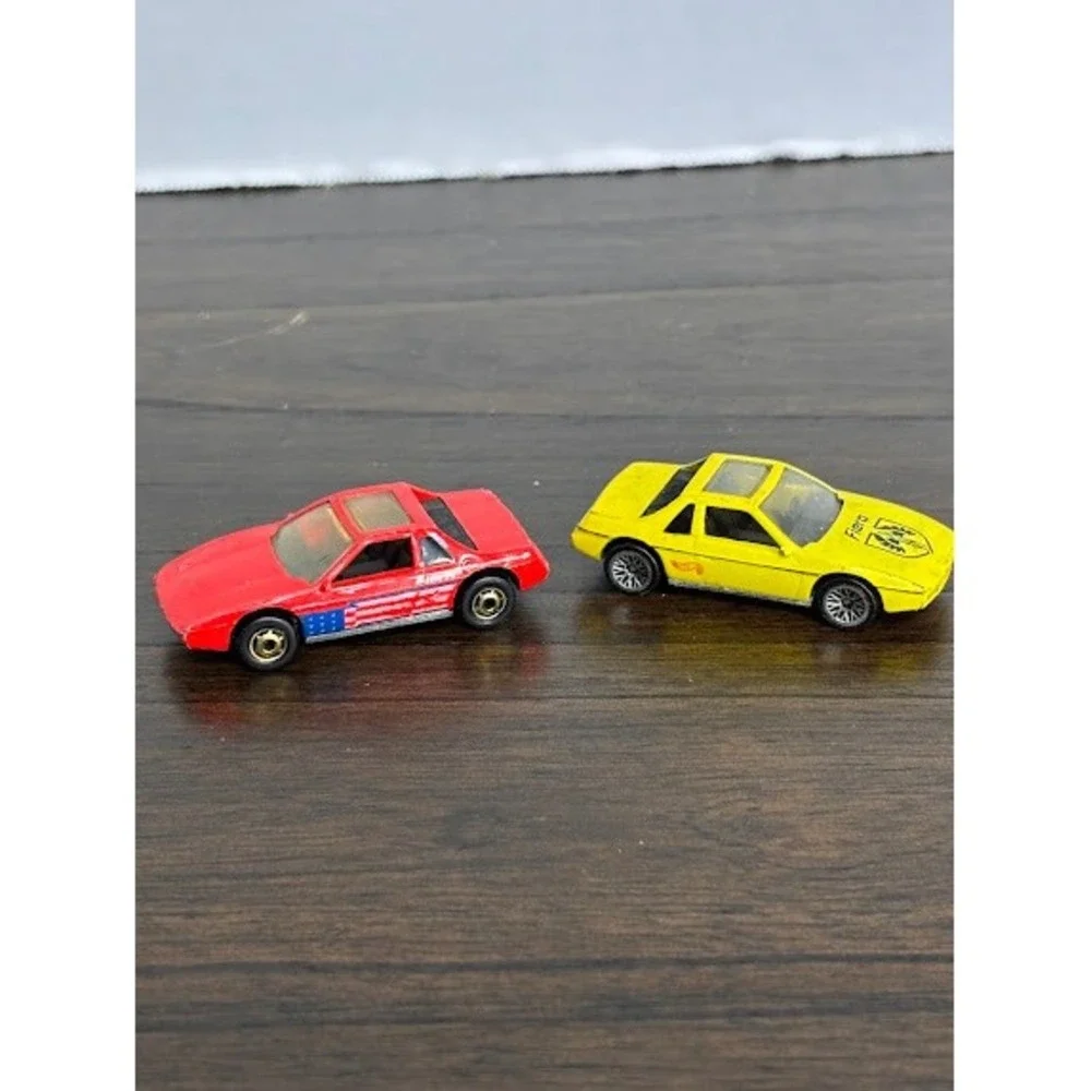 Vintage 1984 Hot Wheels Pontiac Fiero Lot of 2 Red American Flag & Yellow 1:64